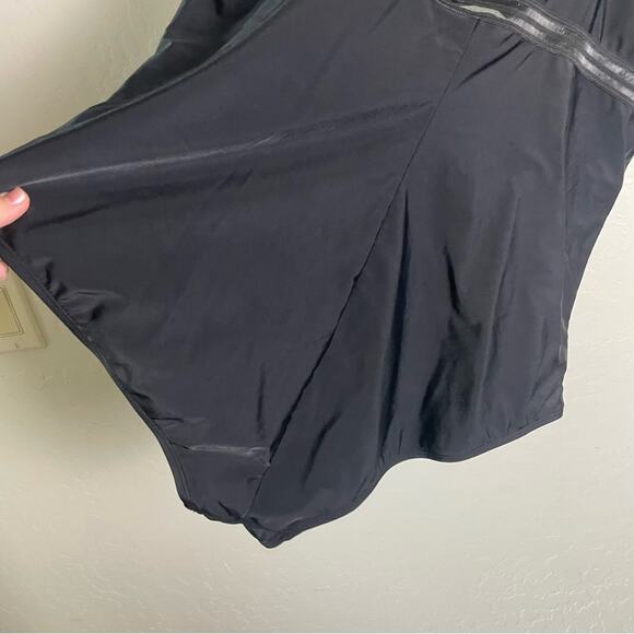 Torrid Black Wireless Elastic Inset One Piece Swimsuit 4X 12710294 - Picture 10 of 16